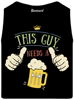 This guy needs a beer férfi trikó Black