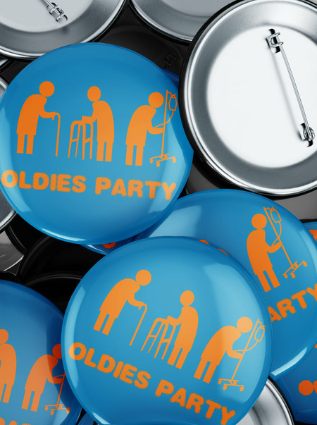 Oldies party kitűző