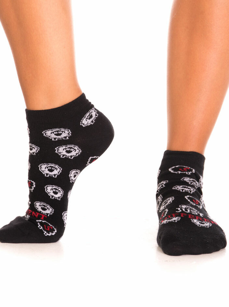 Fekete bárány bokazokni