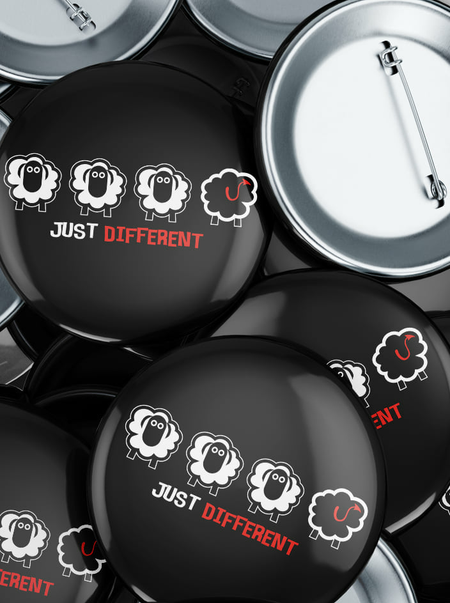 Fekete bárány kitűző