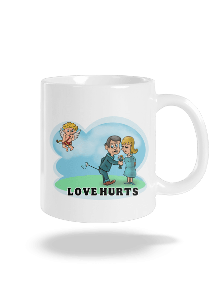 Love hurts hagyományos bögre White