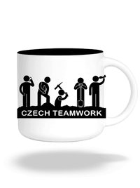 színes bögre