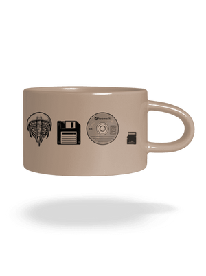 Trilobite macaron bögre Brown Macaron